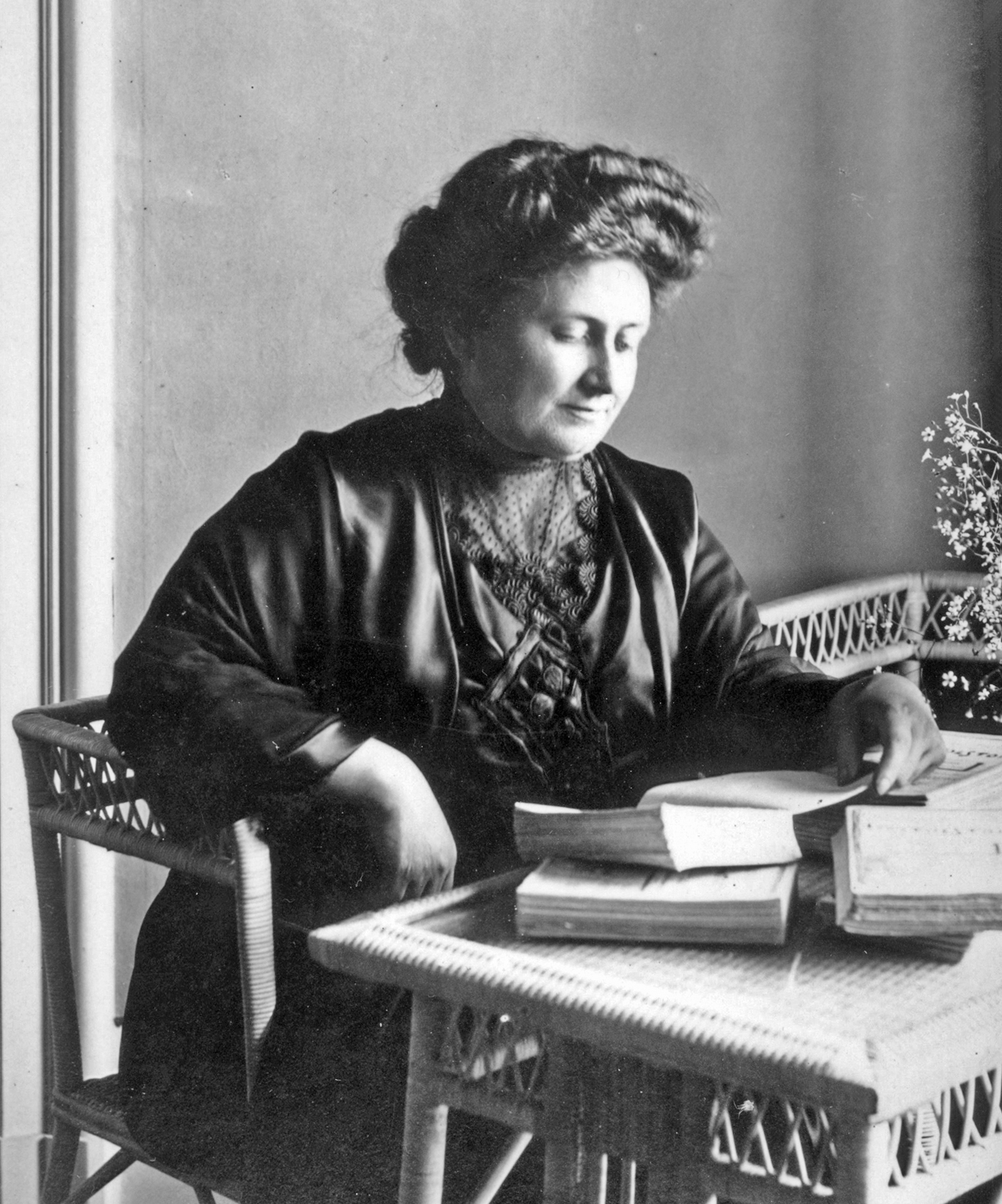 Mengenal Dr. Maria Montessori: Perempuan di Balik Filosofi Pendidikan yang Mengubah Cara Anak Belajar